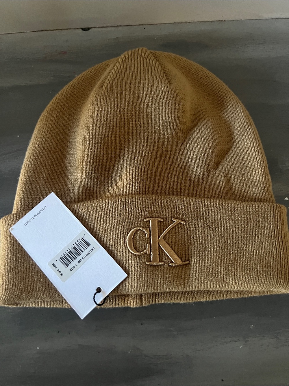 Calvin Klein Men’s Camel CK Embroidered Cuff Beanie, unisex